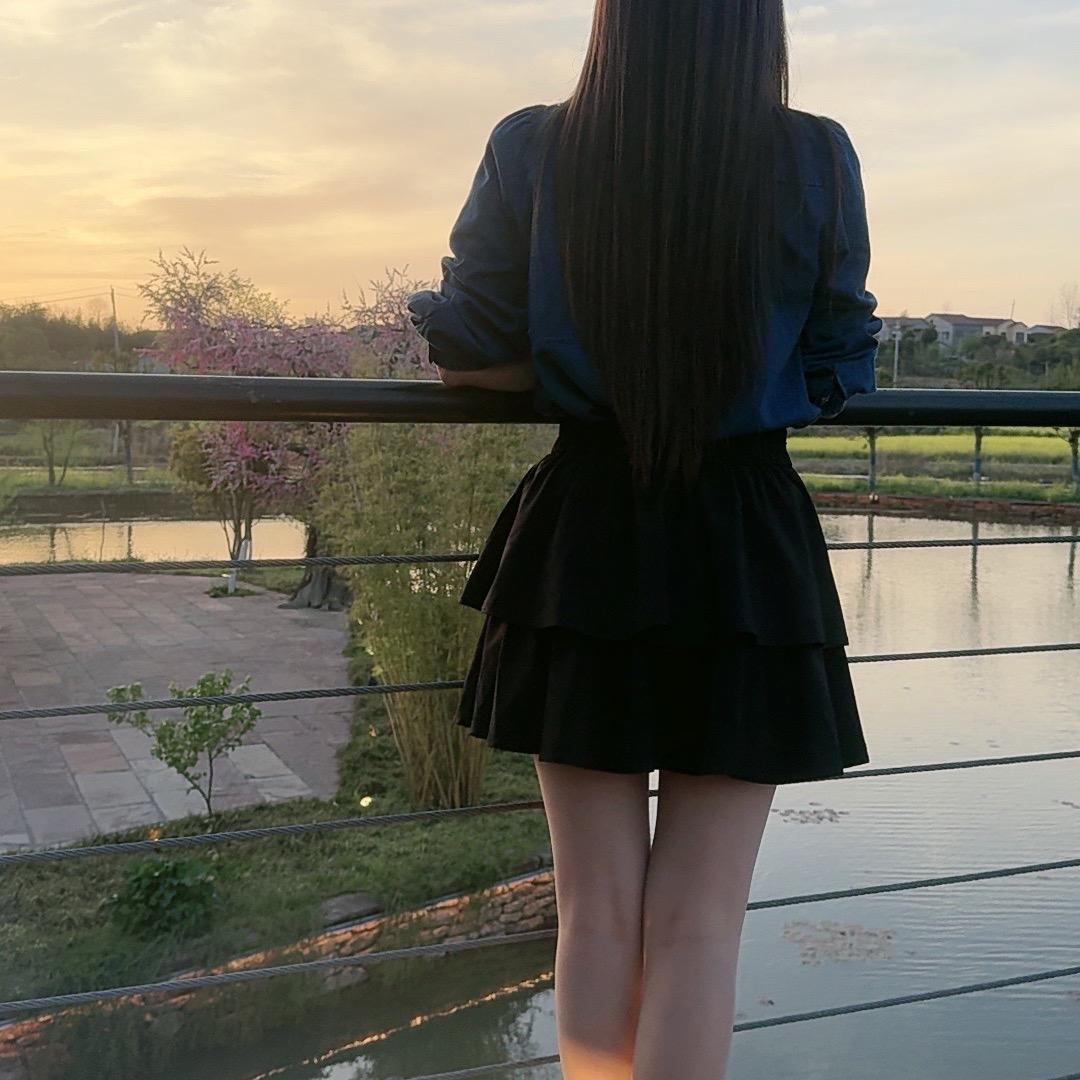 玩旅行者的H小姐