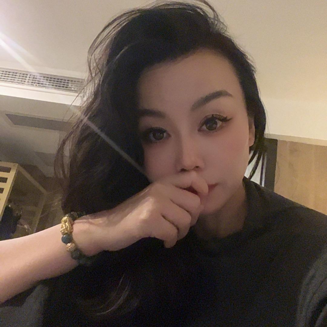 素点女装（潘美蓁）