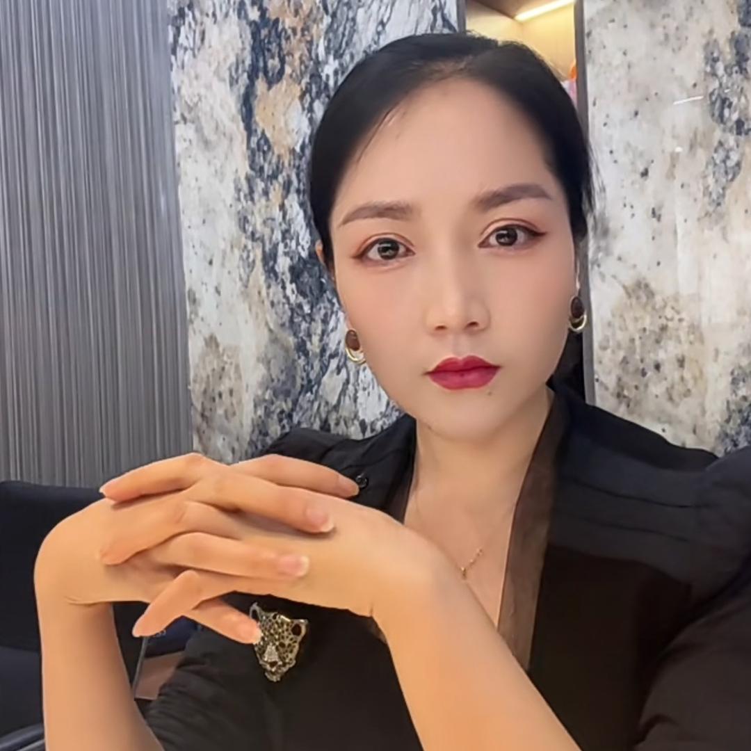 黔峰装饰老板娘&潘楚楠