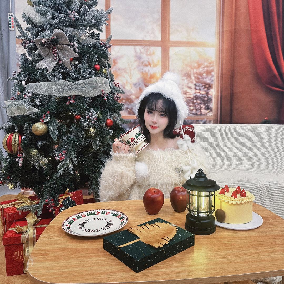 👾🍥   Y。 😏