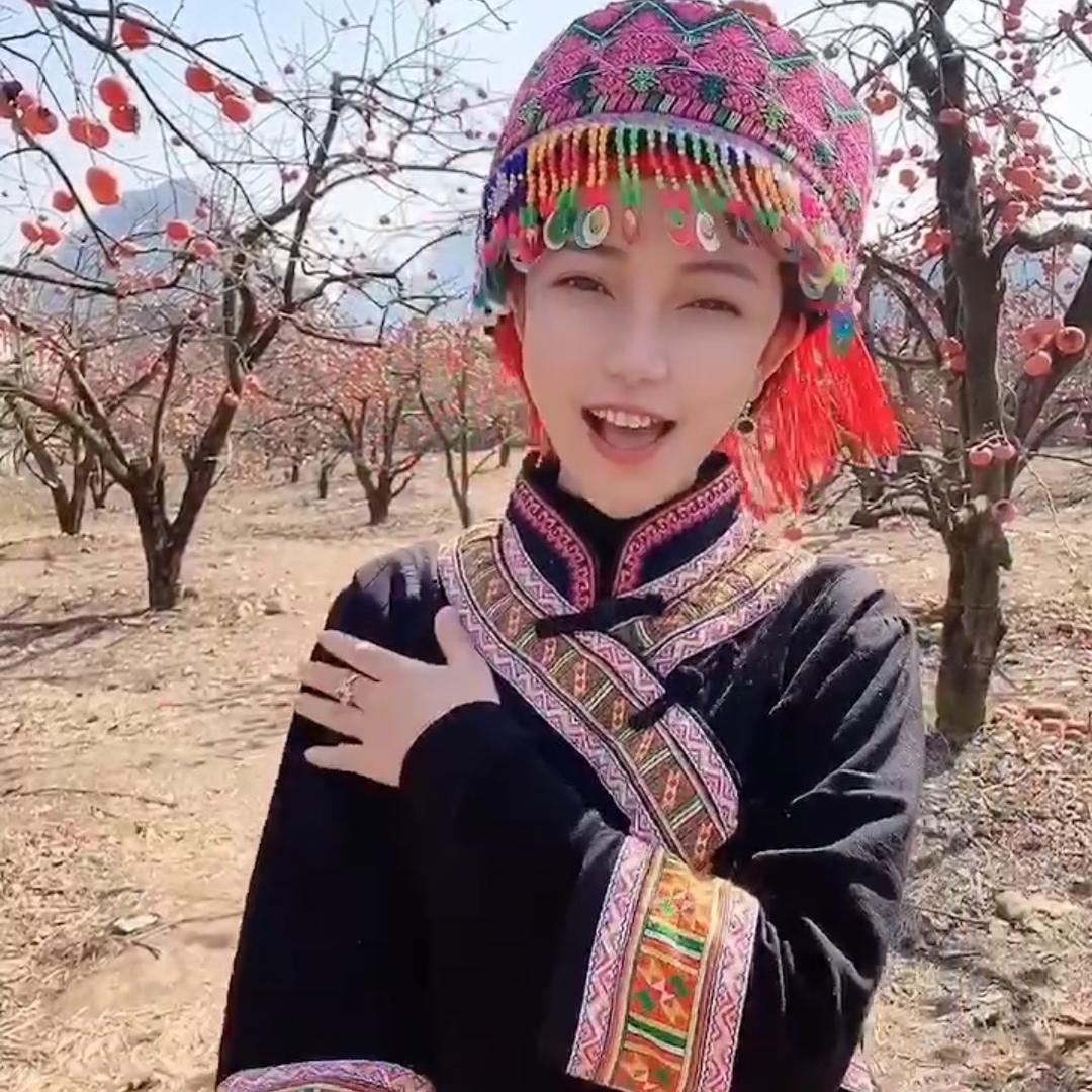 依依爱吃鬼