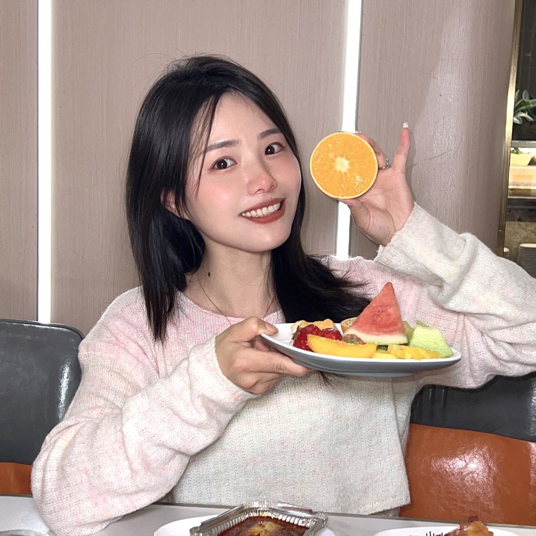 蓉小蓉吃吃玩玩