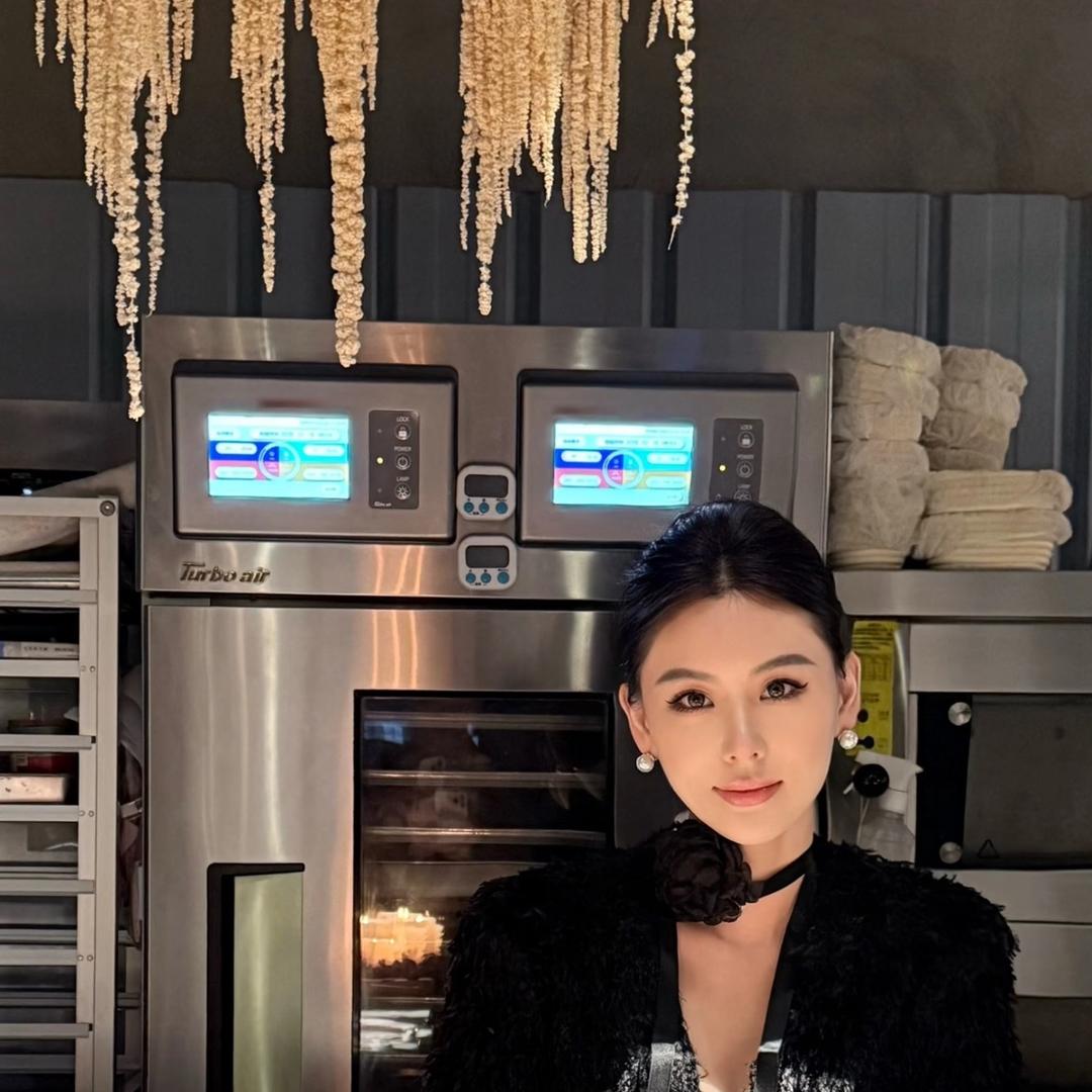 成都昀暖商务信息咨询有限公司