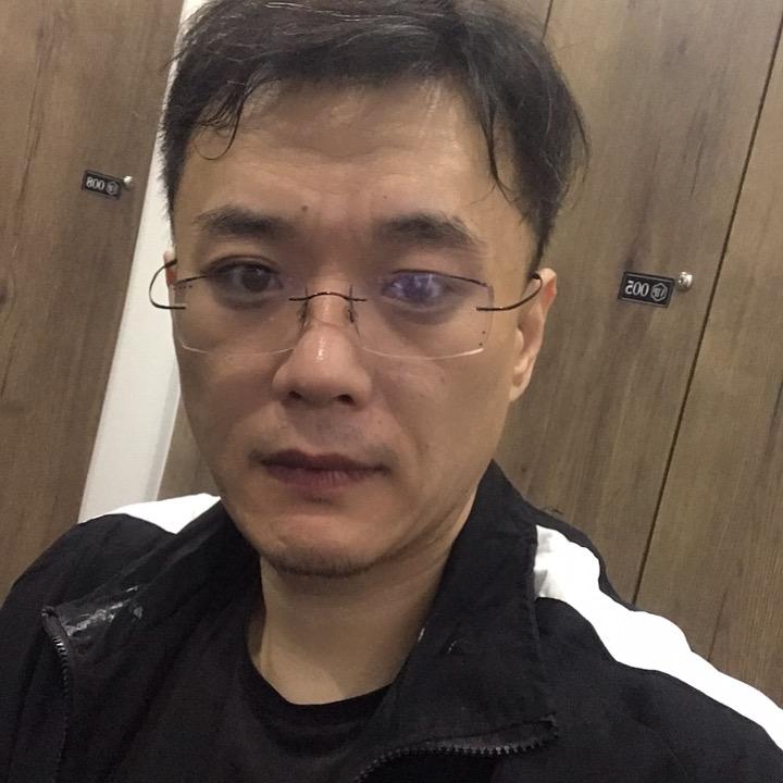 小哥不服