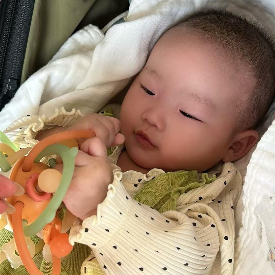 开歆外婆