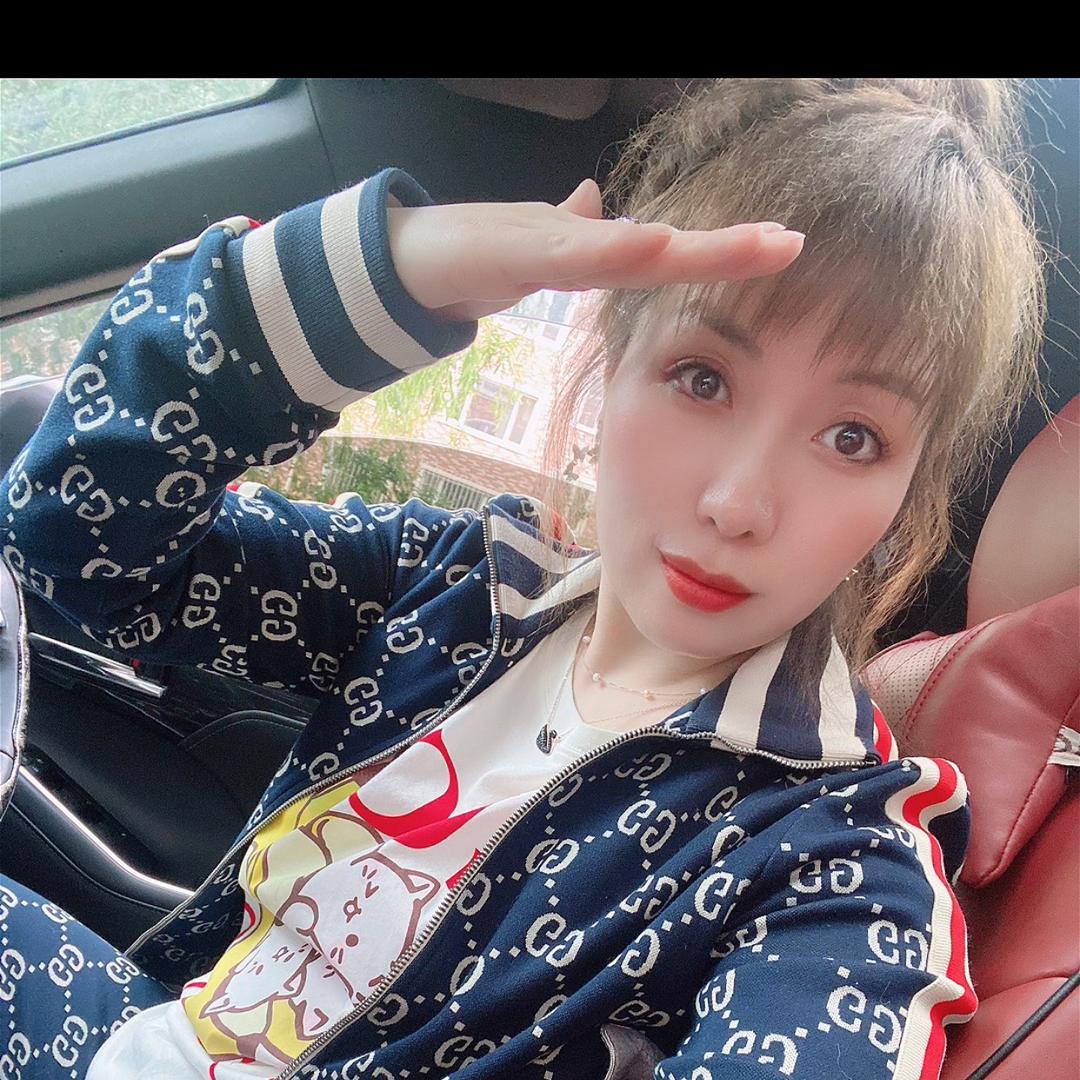 开劳斯莱斯幻影婚车的吉吉