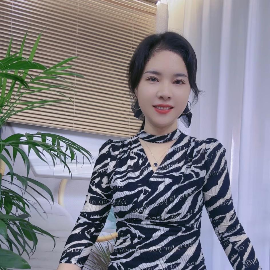大琴琴百辉服饰