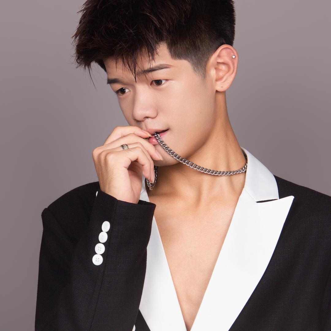 九江发型设计阿輝.