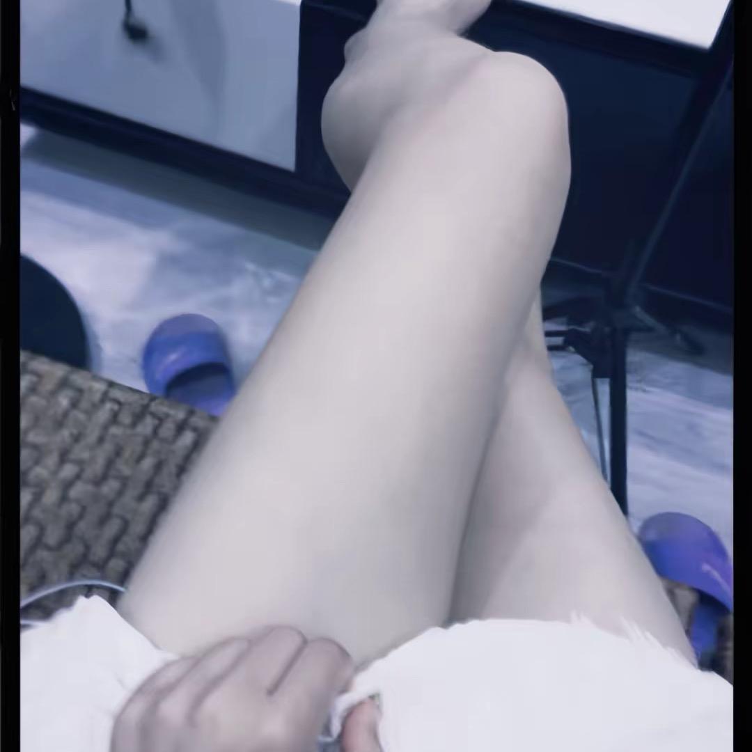星星喜欢月亮🌙
