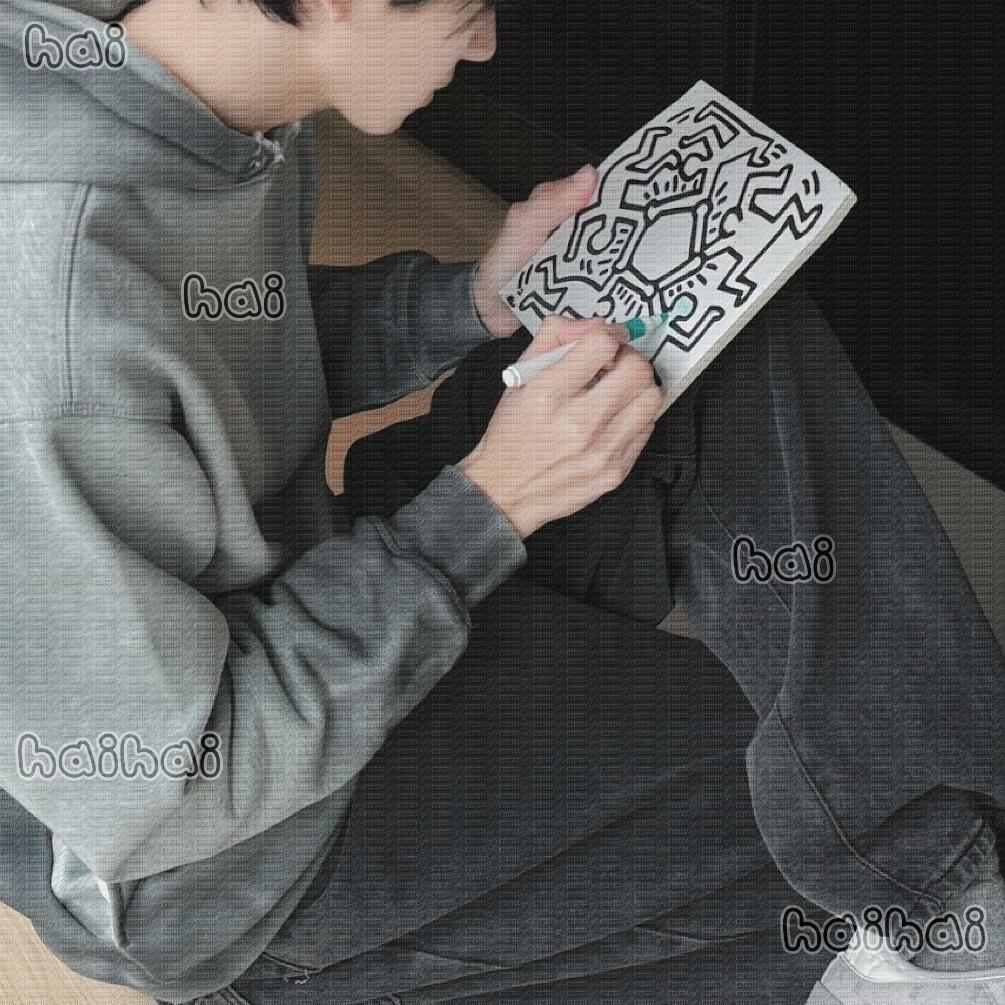 灰色