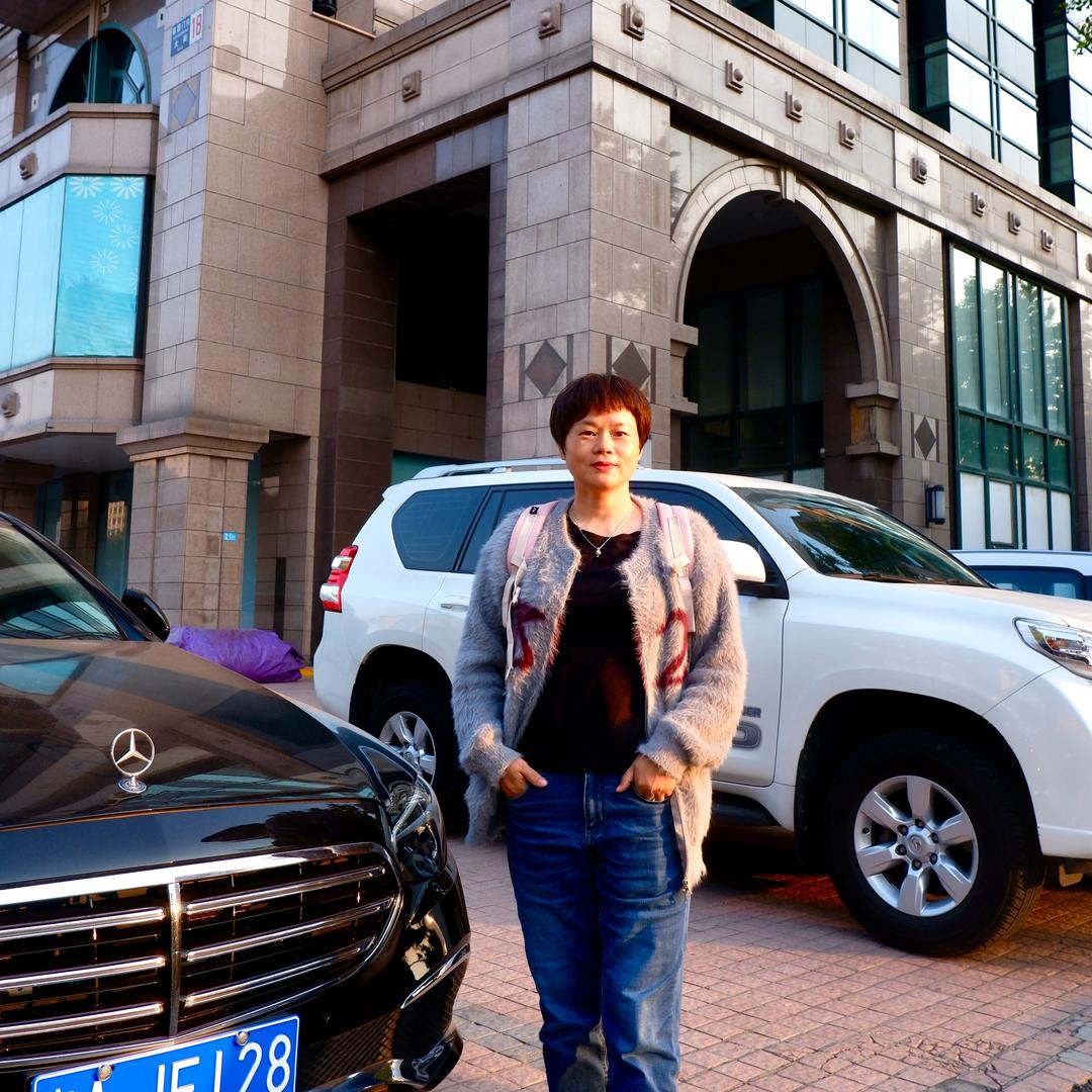 霞湖世家男装红姐