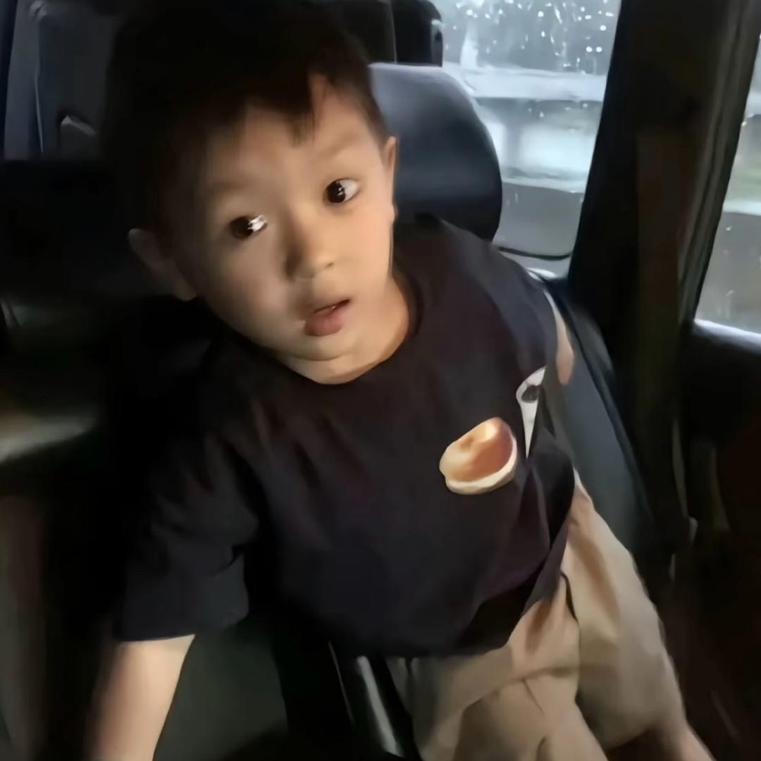 有点小u伤.