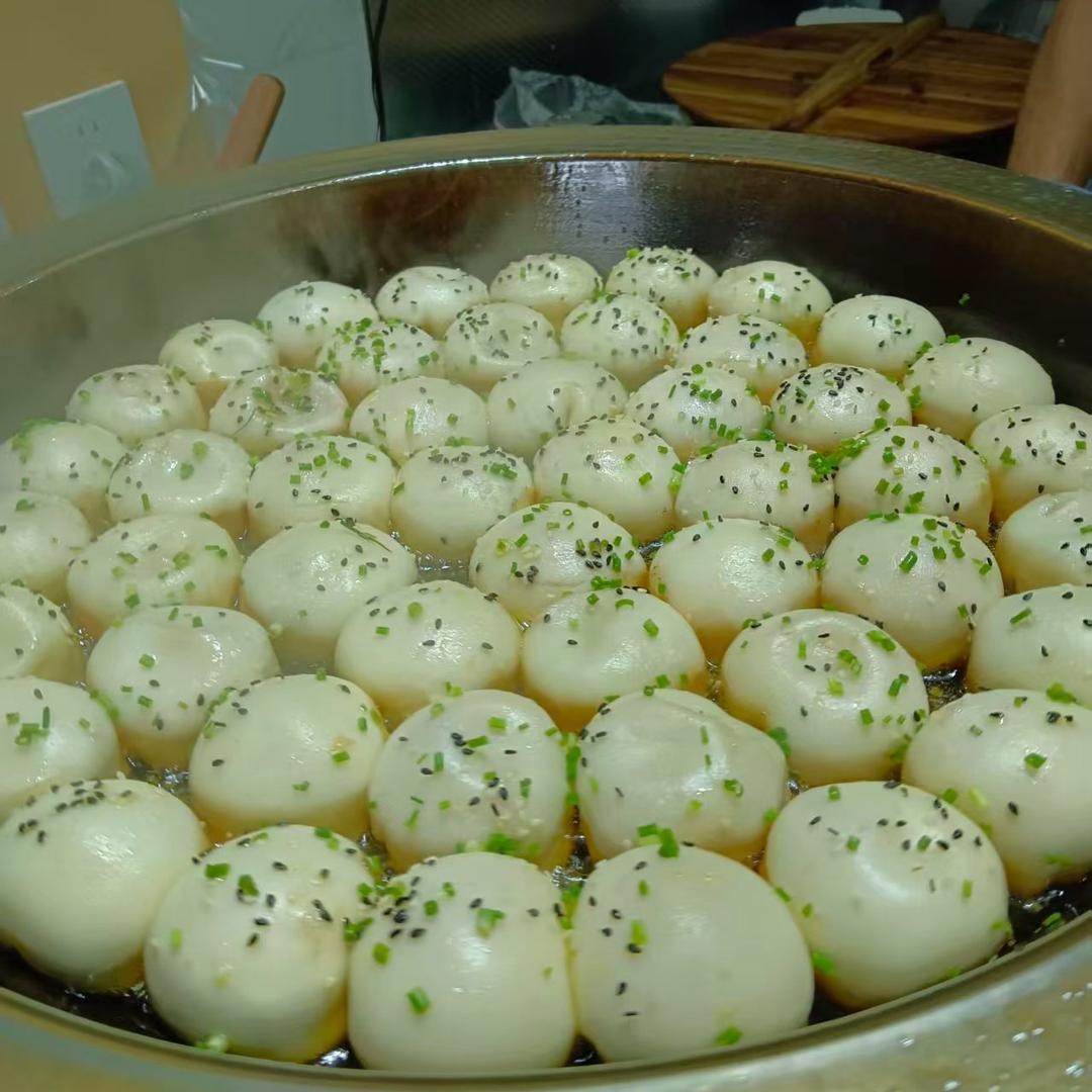 老嗲爆汁生煎包