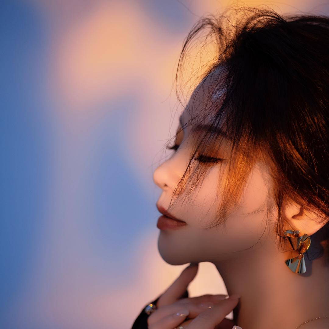 微颜浅笑~雨后花开