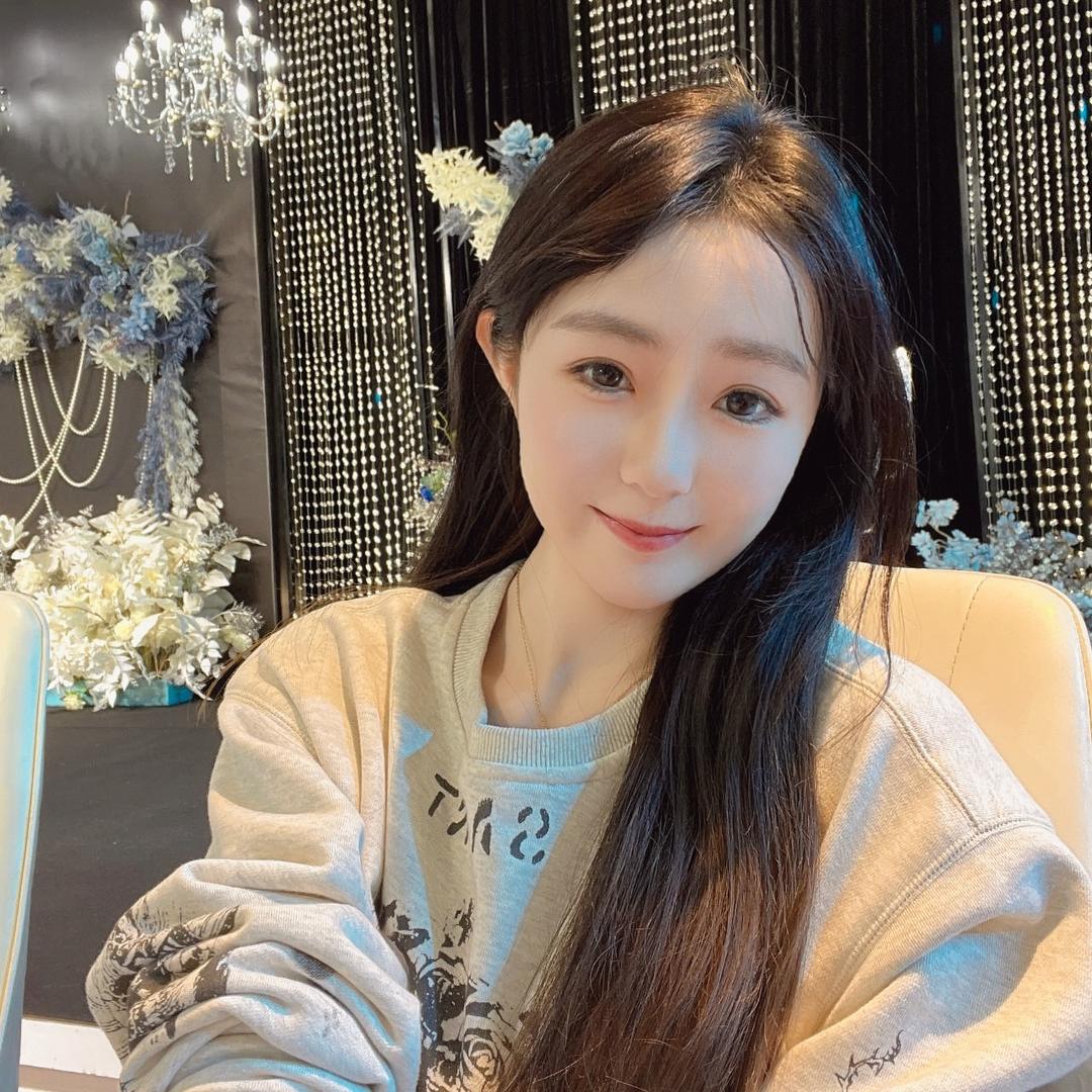 萌兔挺懵🐰
