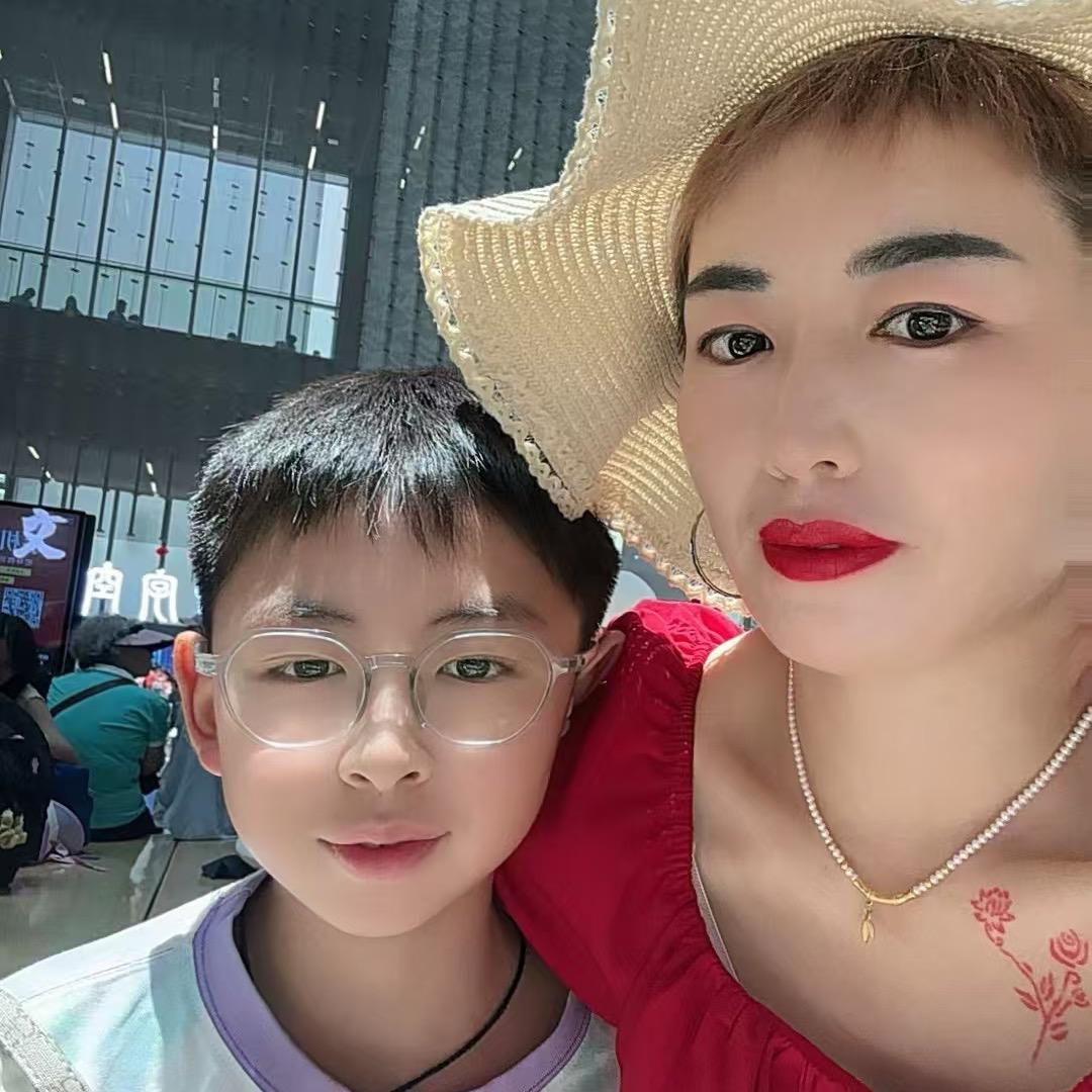 平舆县小蜜蜂《生活号》