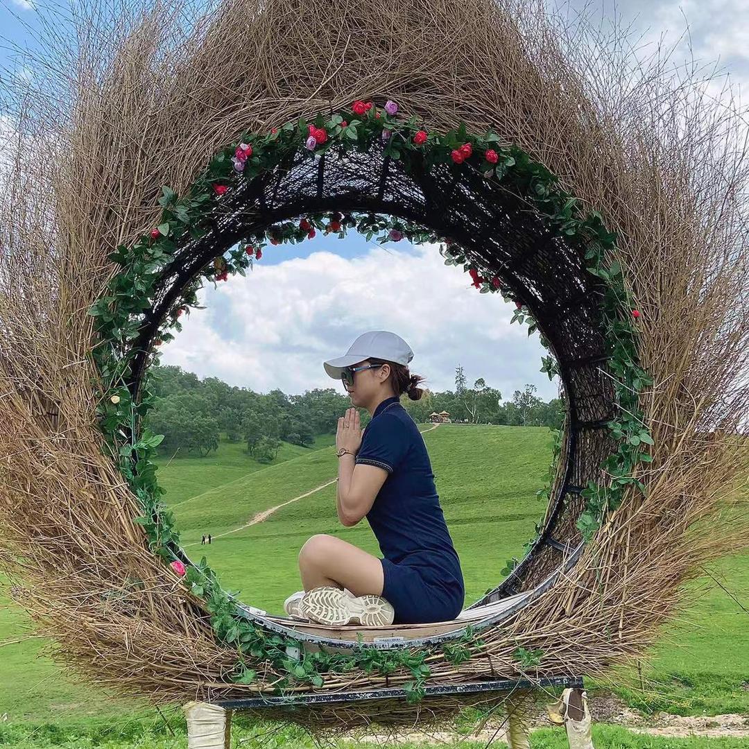 卖螺蛳粉的小姐姐👧