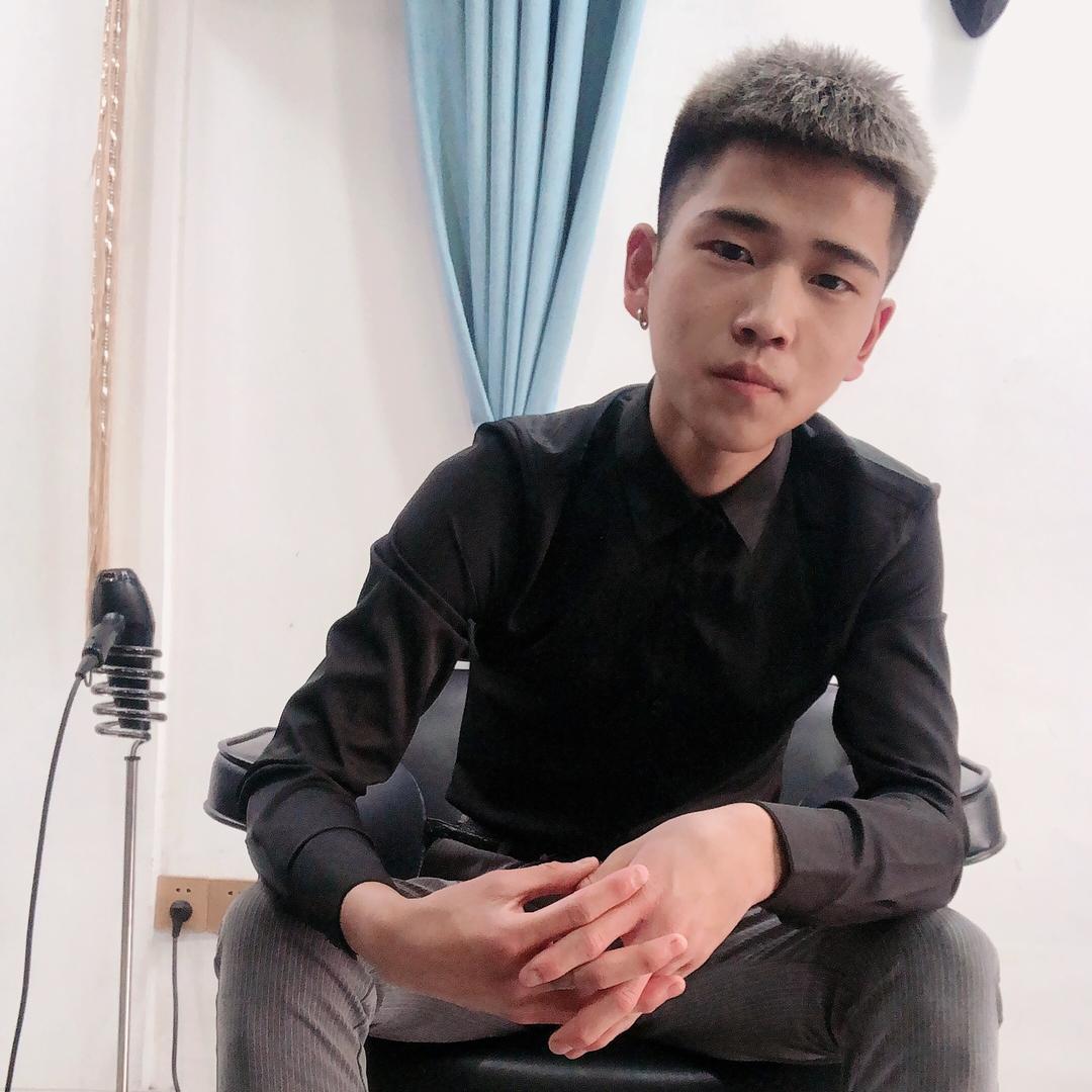 潮·阁 发型定制