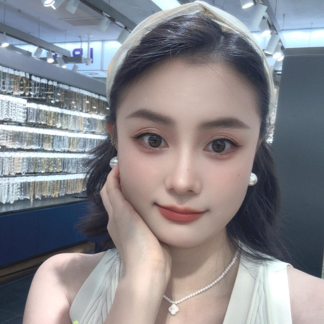 晶晶潮流服饰精选