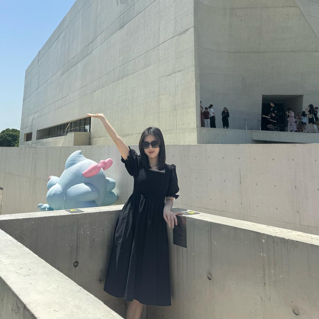 荆门天格地板小妍