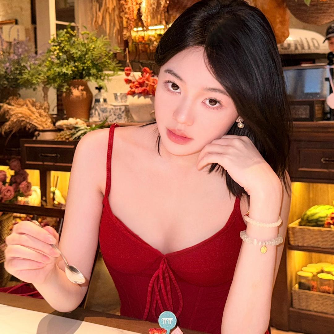 红尾美人鱼