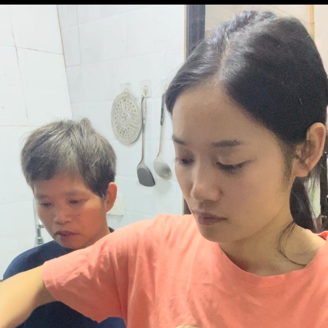 小九努力挣钱照顾家人