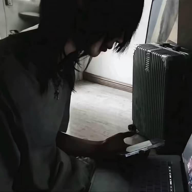 凌晨主唱