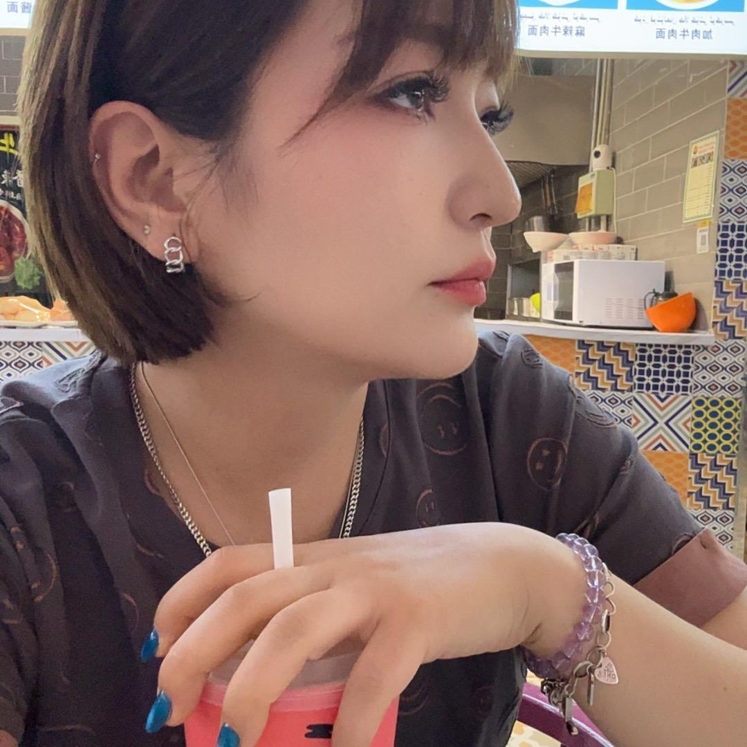 @爱菲發