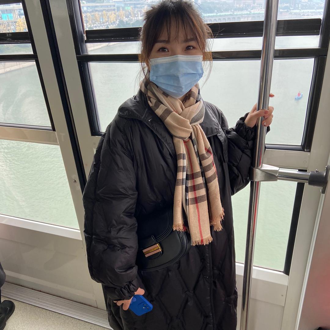 川小蒙轻奢品牌集合店