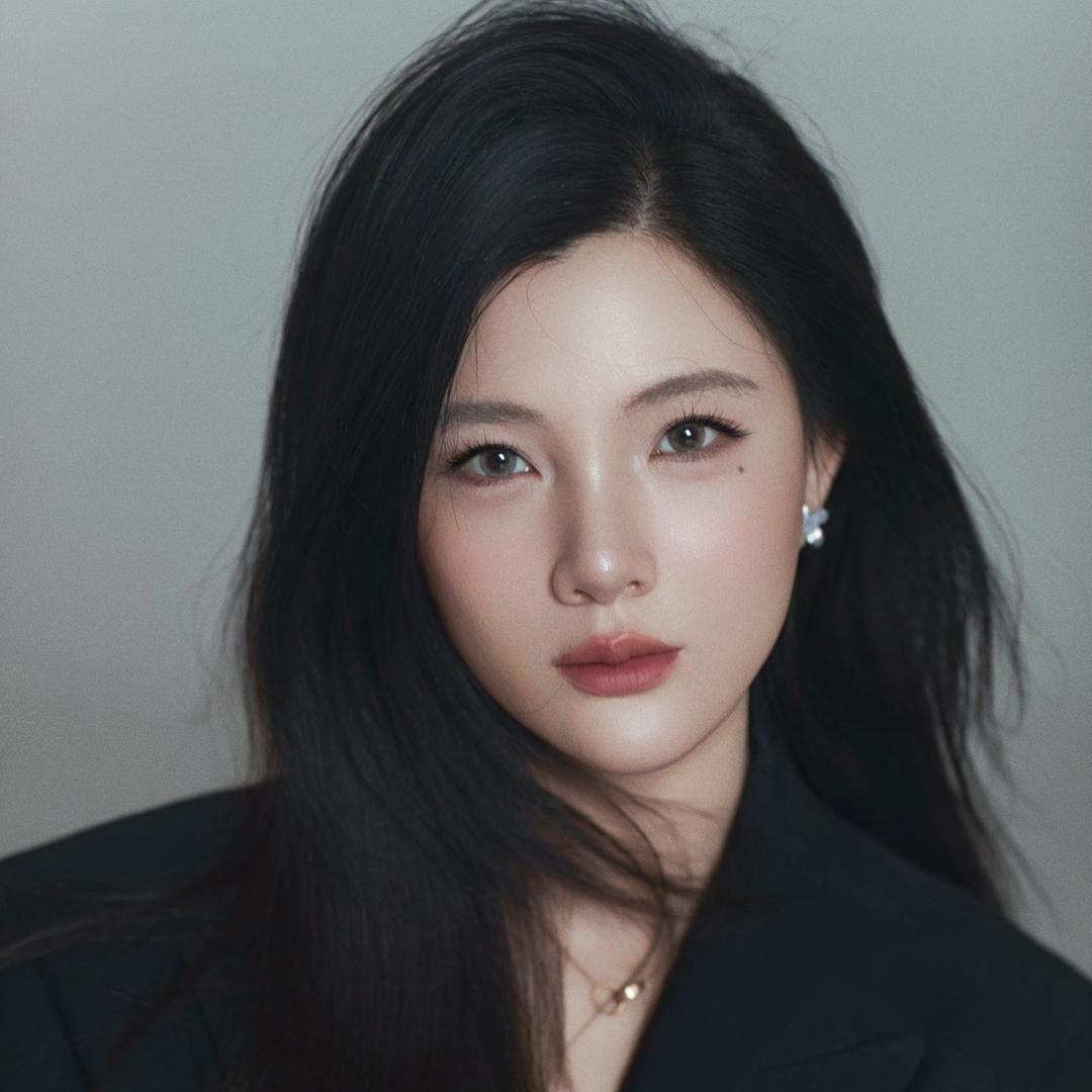 在脸纪做水汪汪的静静子