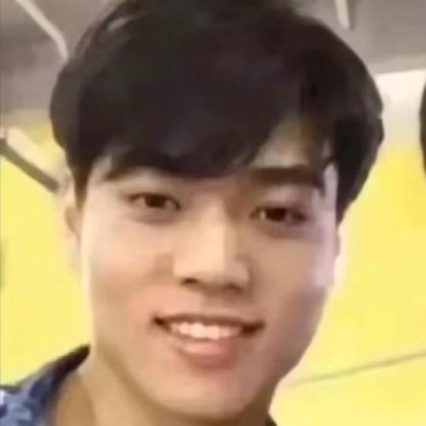 瘦狗爱吃华莱士