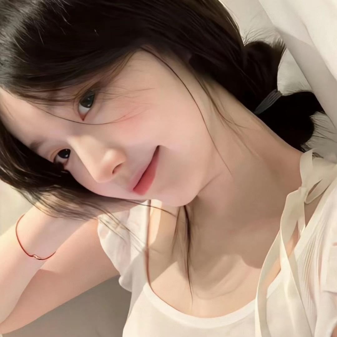 莹.