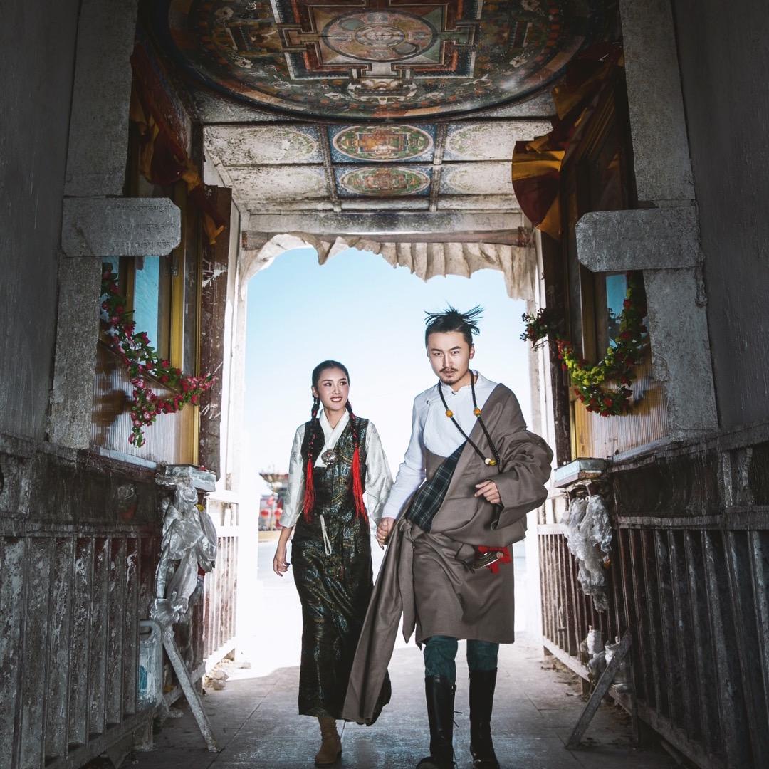 阿坝白石头摄影工作室-化Z师旦珍卓