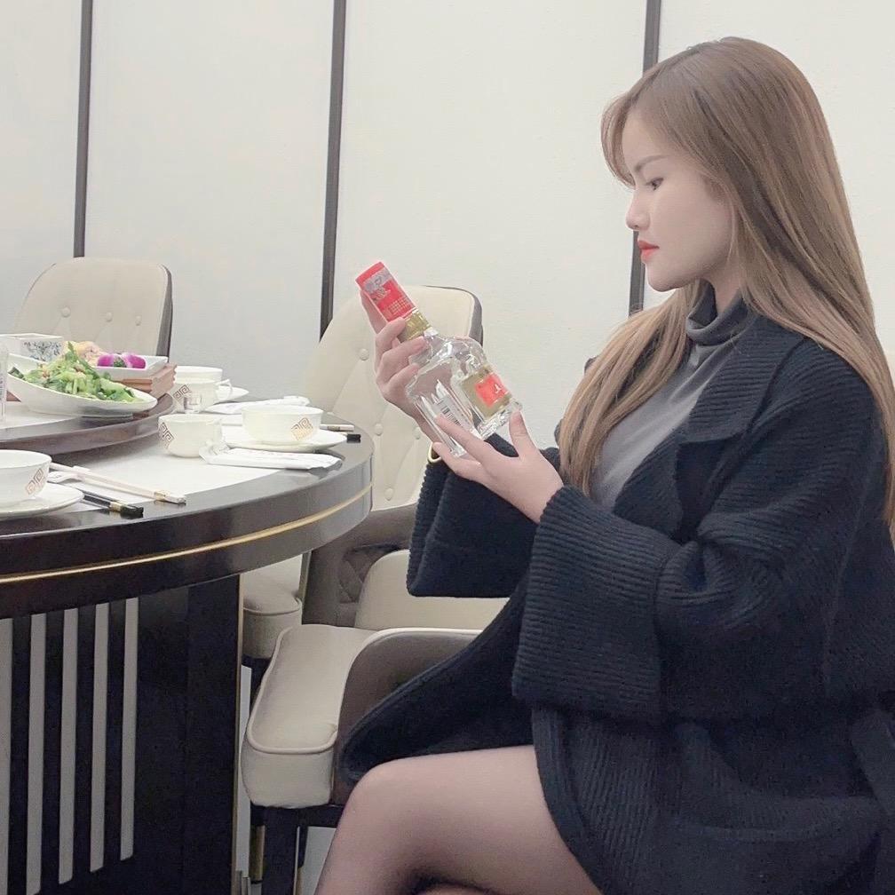 宜宾酒妹儿