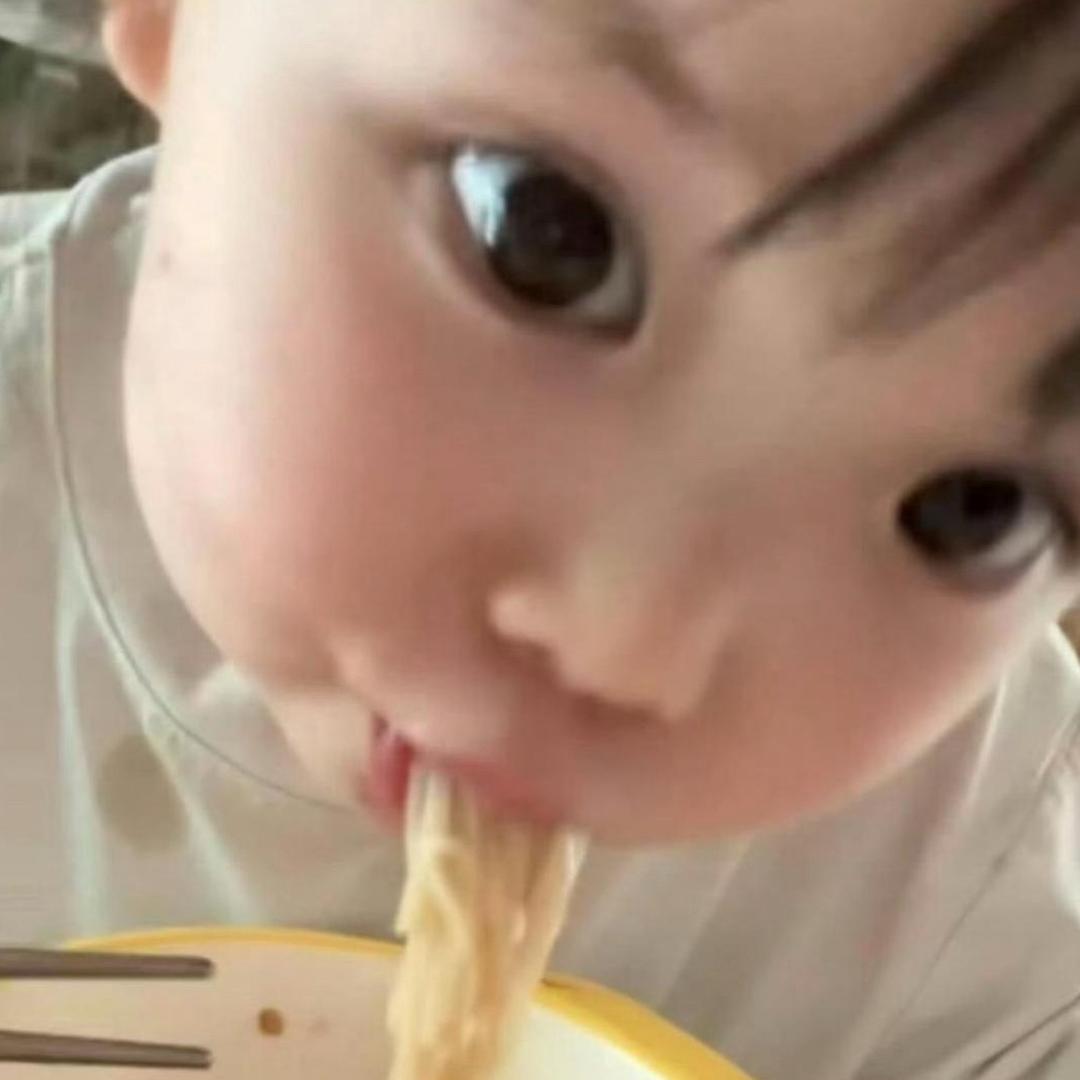 向小靓卖萌惨遭一顿毒打