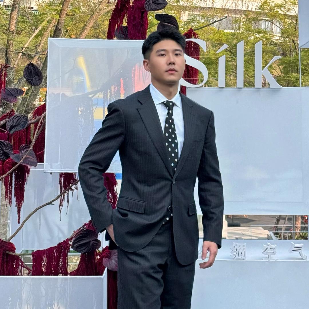 品奇是个主持人