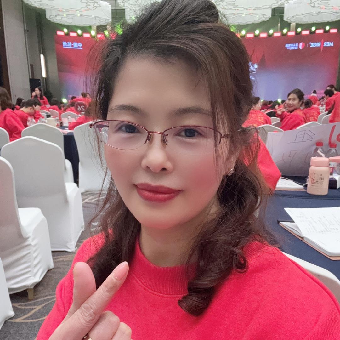 晓莉吖