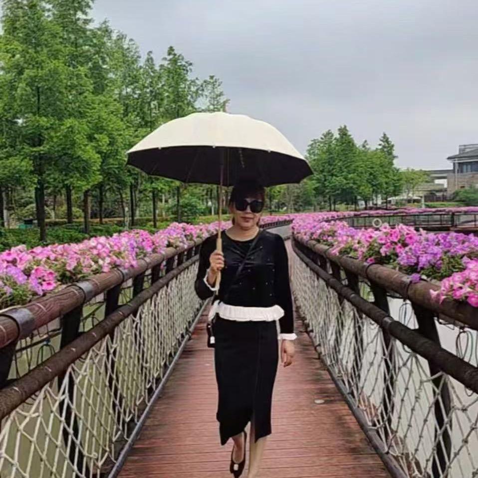 小周00 ＼ 、＂，