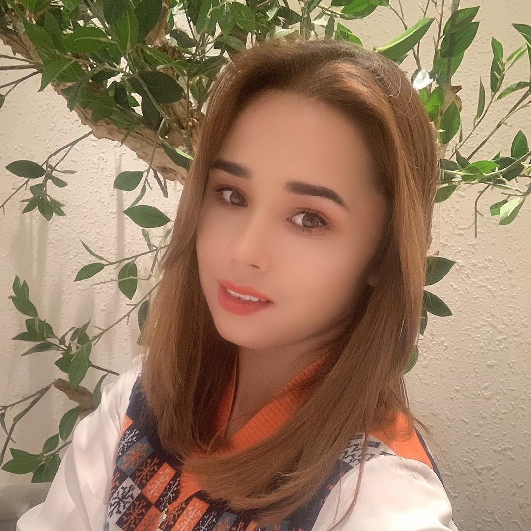 新和县灰姑娘服装店