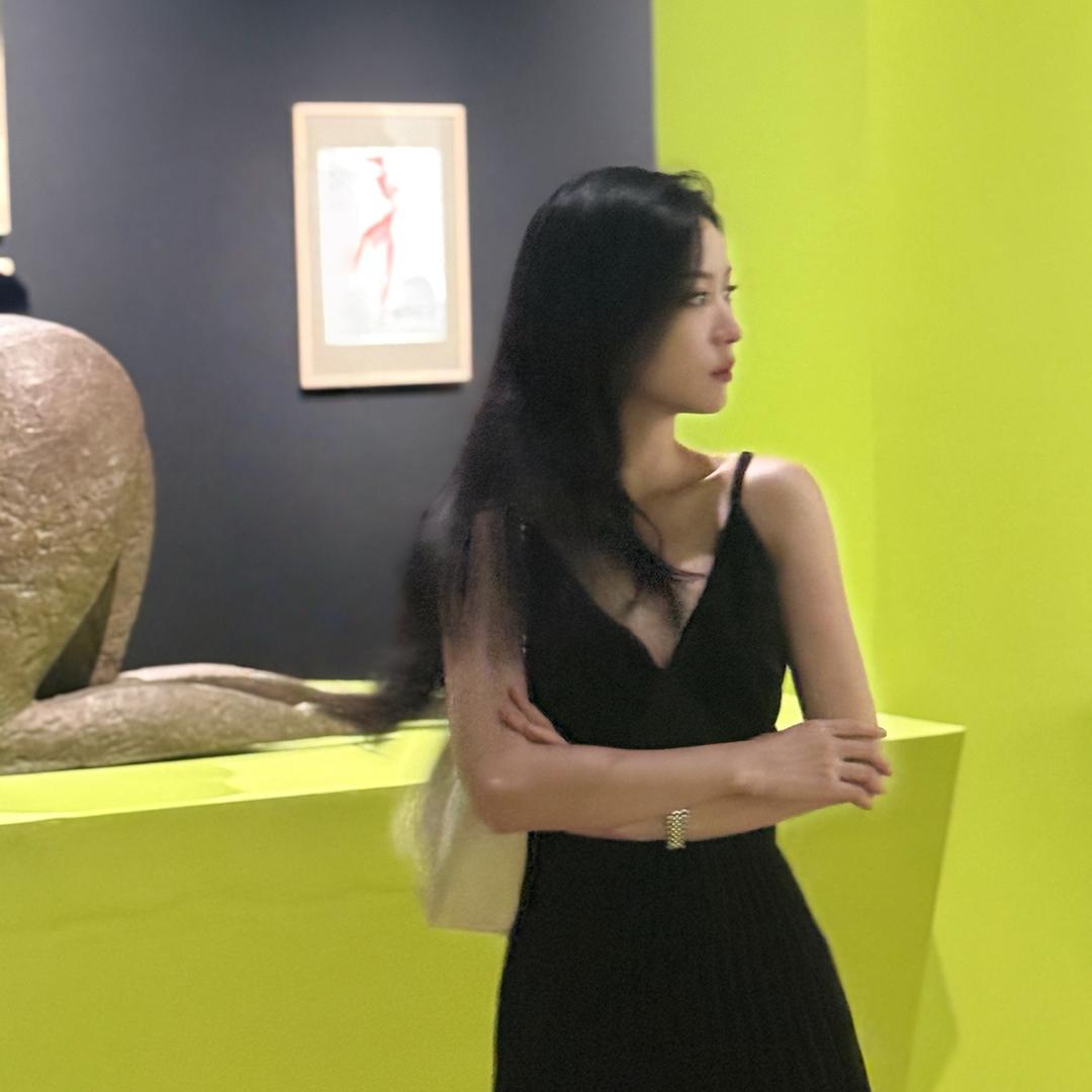 Y悦     ·