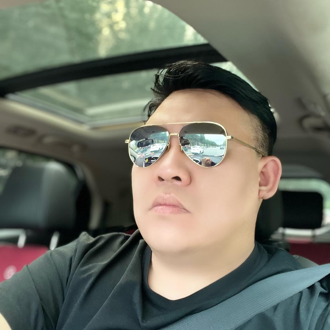鞍山小洋哥二手车