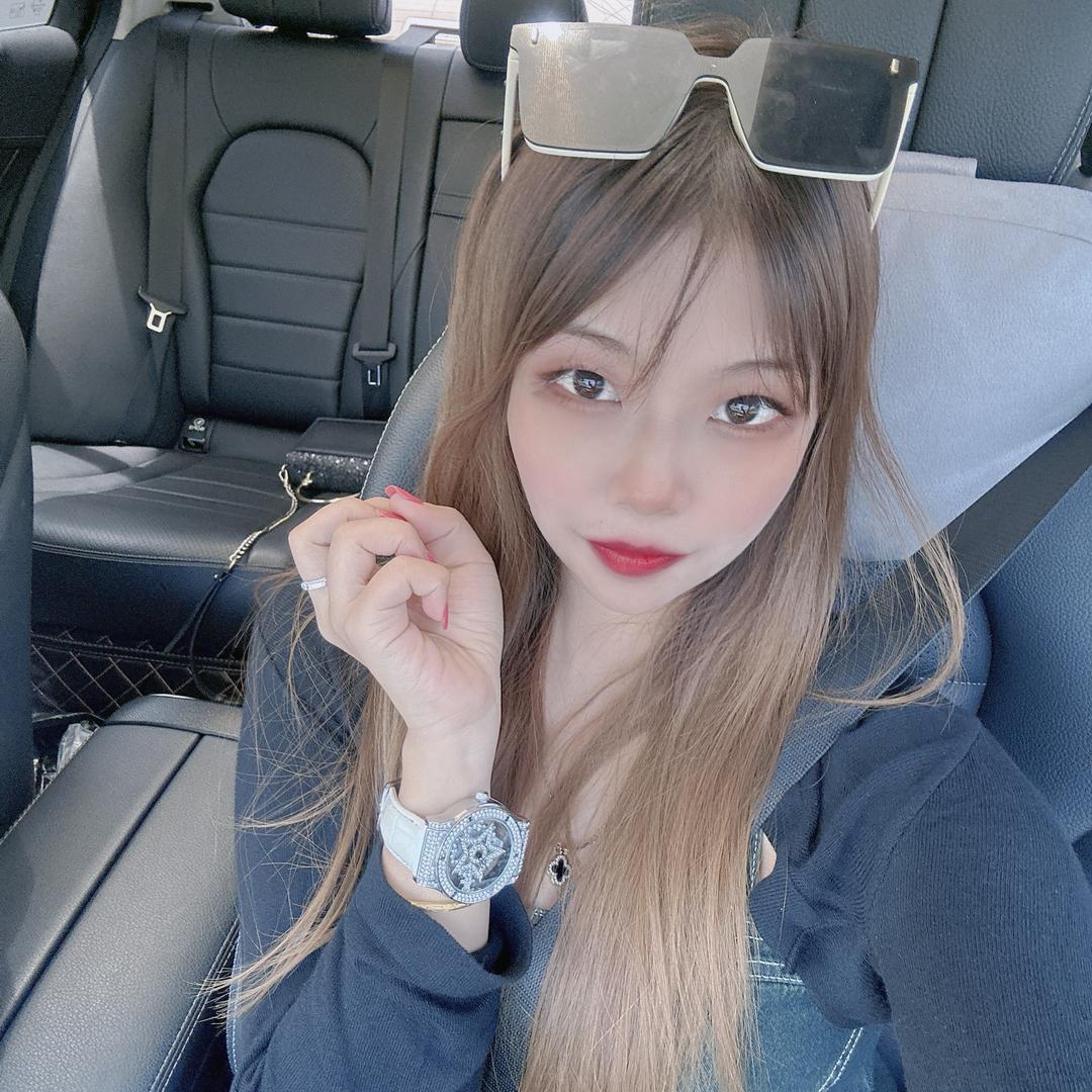 Y小莹