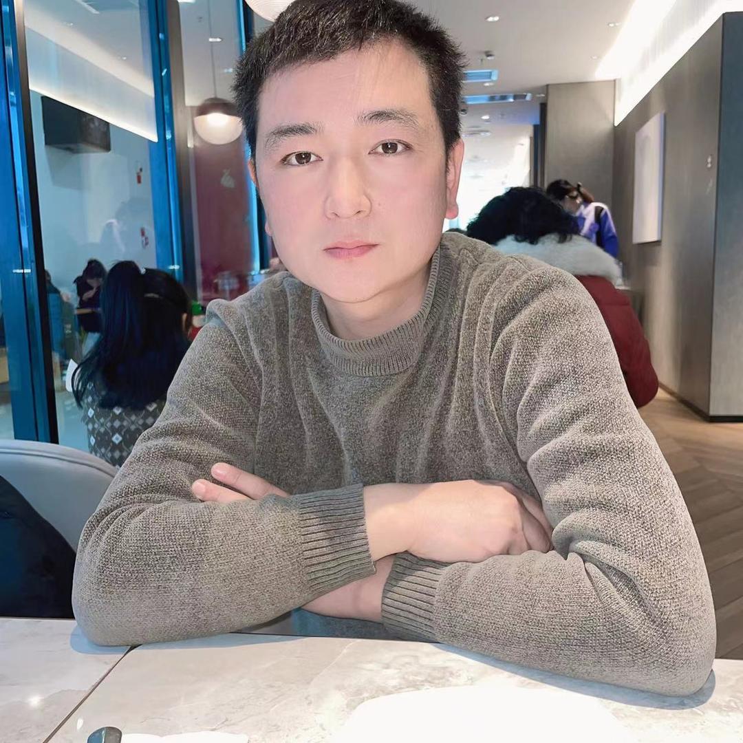 杨成飞