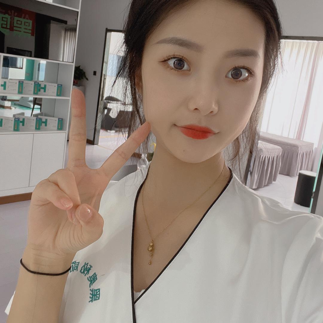 黑奥秘脱发白发中心