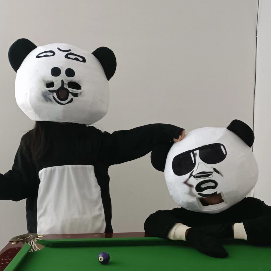 两憨憨