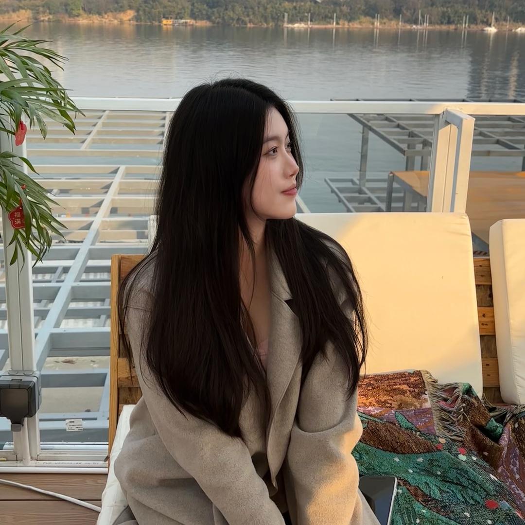 月月吖