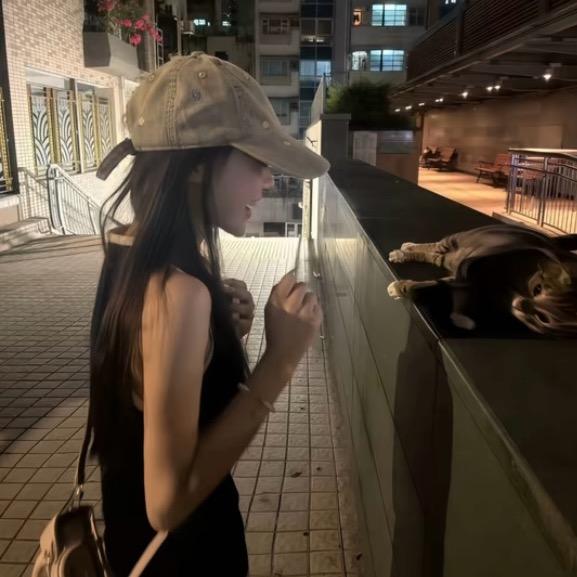 洋洋.
