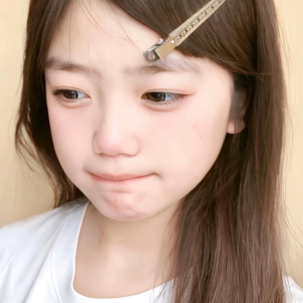 侧脸似成毅