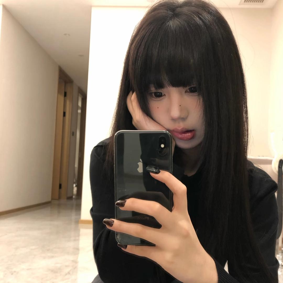 阿冰.