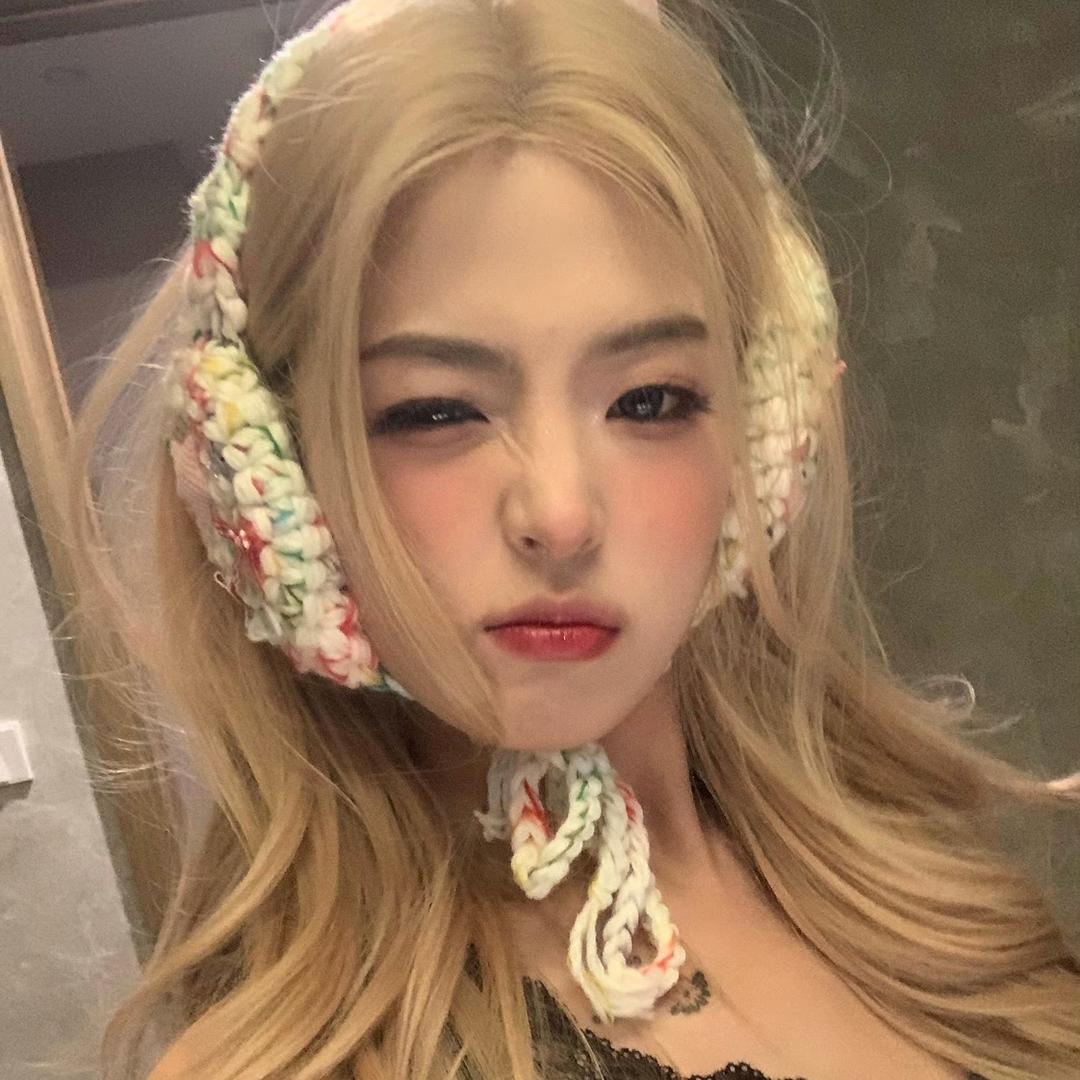 恩恩.